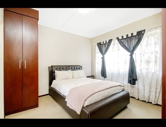 1 BEDROOM APARTMENT FOR SALE IN FERNDALE